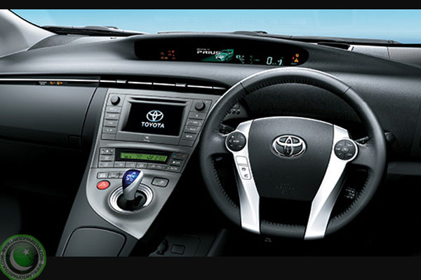 Toyota Prius 2017 interior picture